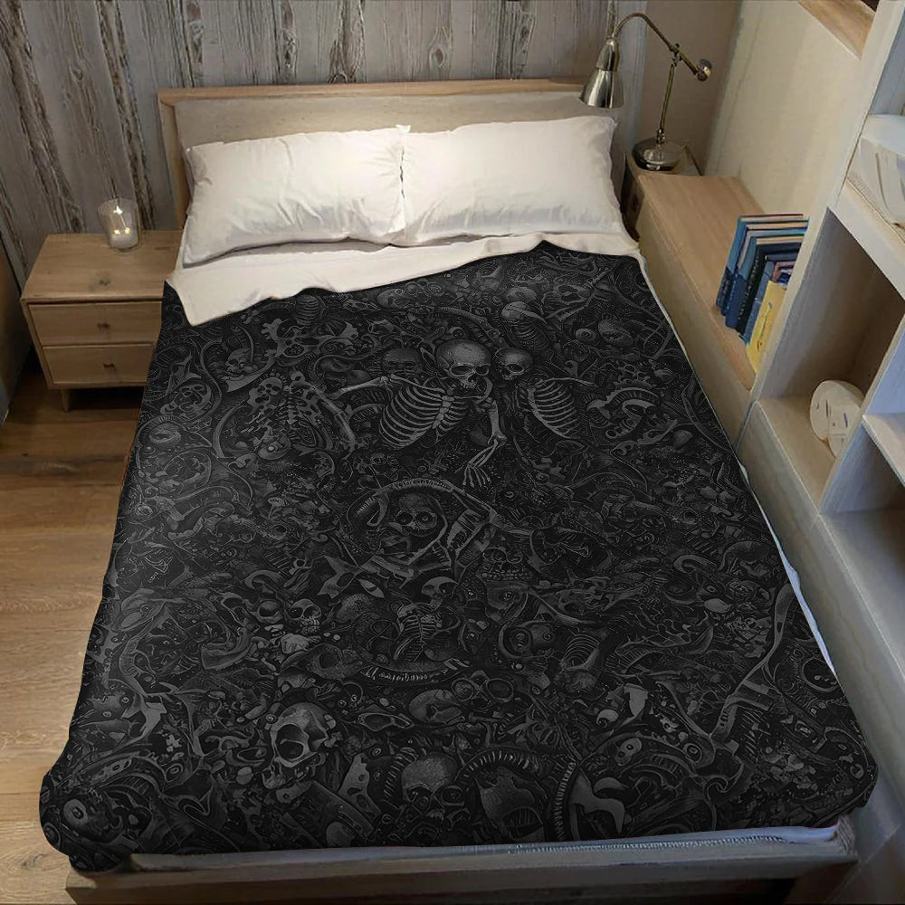 Gothic Black Skull & Bones Throw Blanket – Soft Spooky Floral Blanket