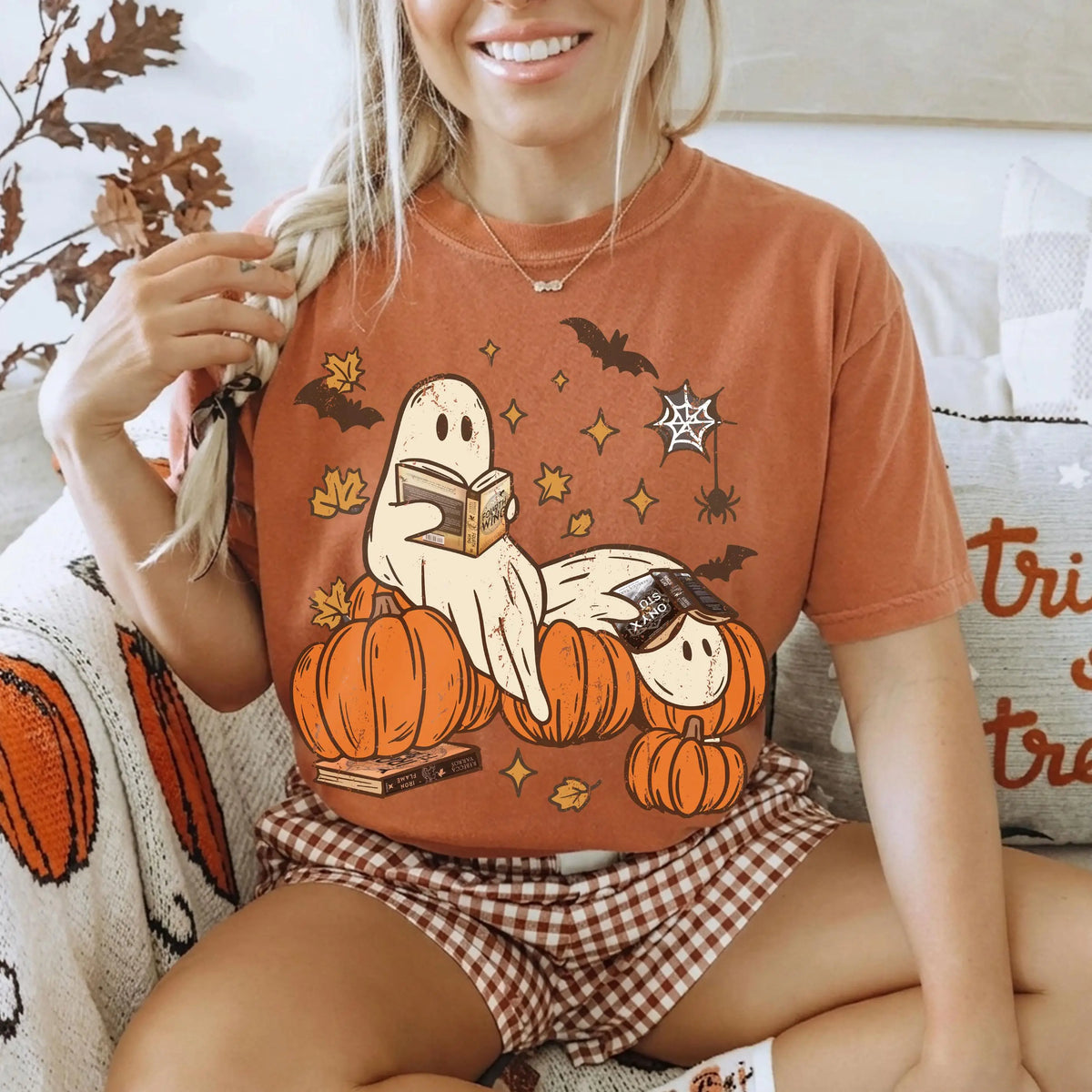 Cute Ghost & Pumpkin Halloween Graphic T-Shirt