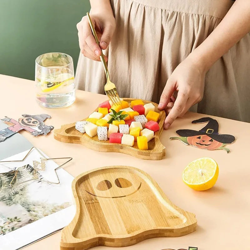 Mini Ghost-Shaped Wooden Serving Tray – Halloween Snack & Treat Board
