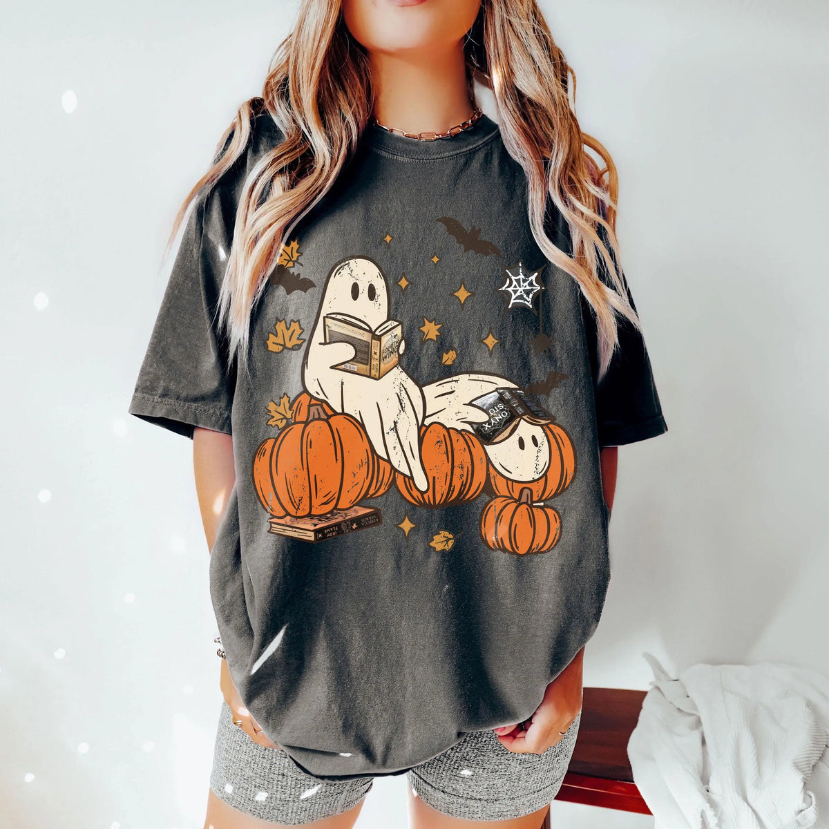 Cute Ghost & Pumpkin Halloween Graphic T-Shirt